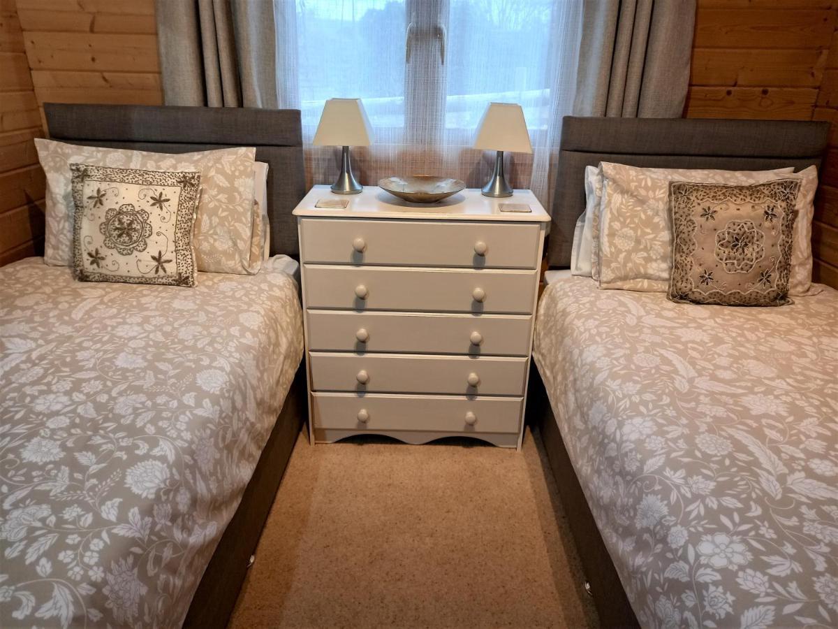 Pennylands Hill View Lodge Broadway  Extérieur photo